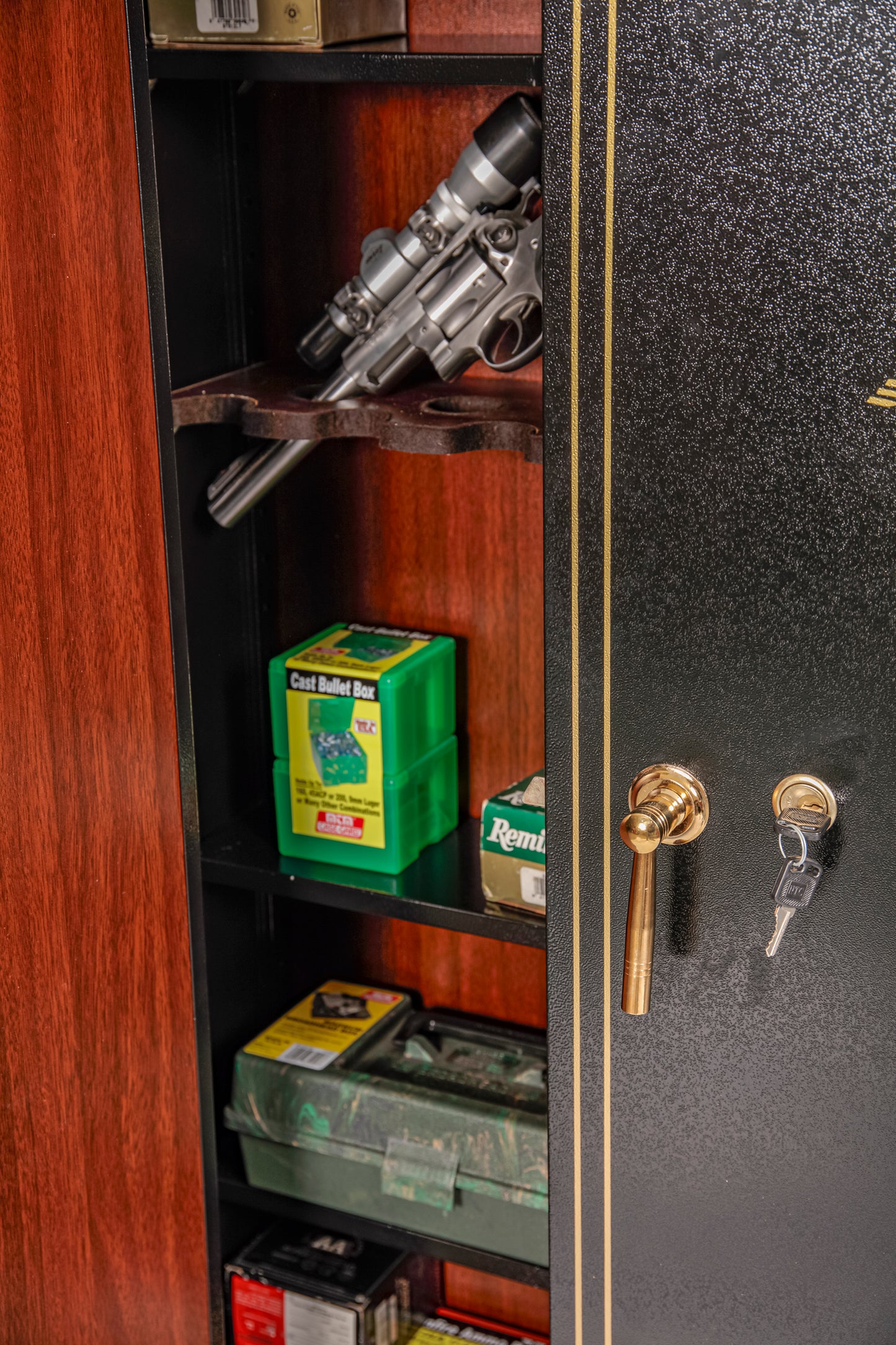 16 Gun Locking Metal Gun Safe